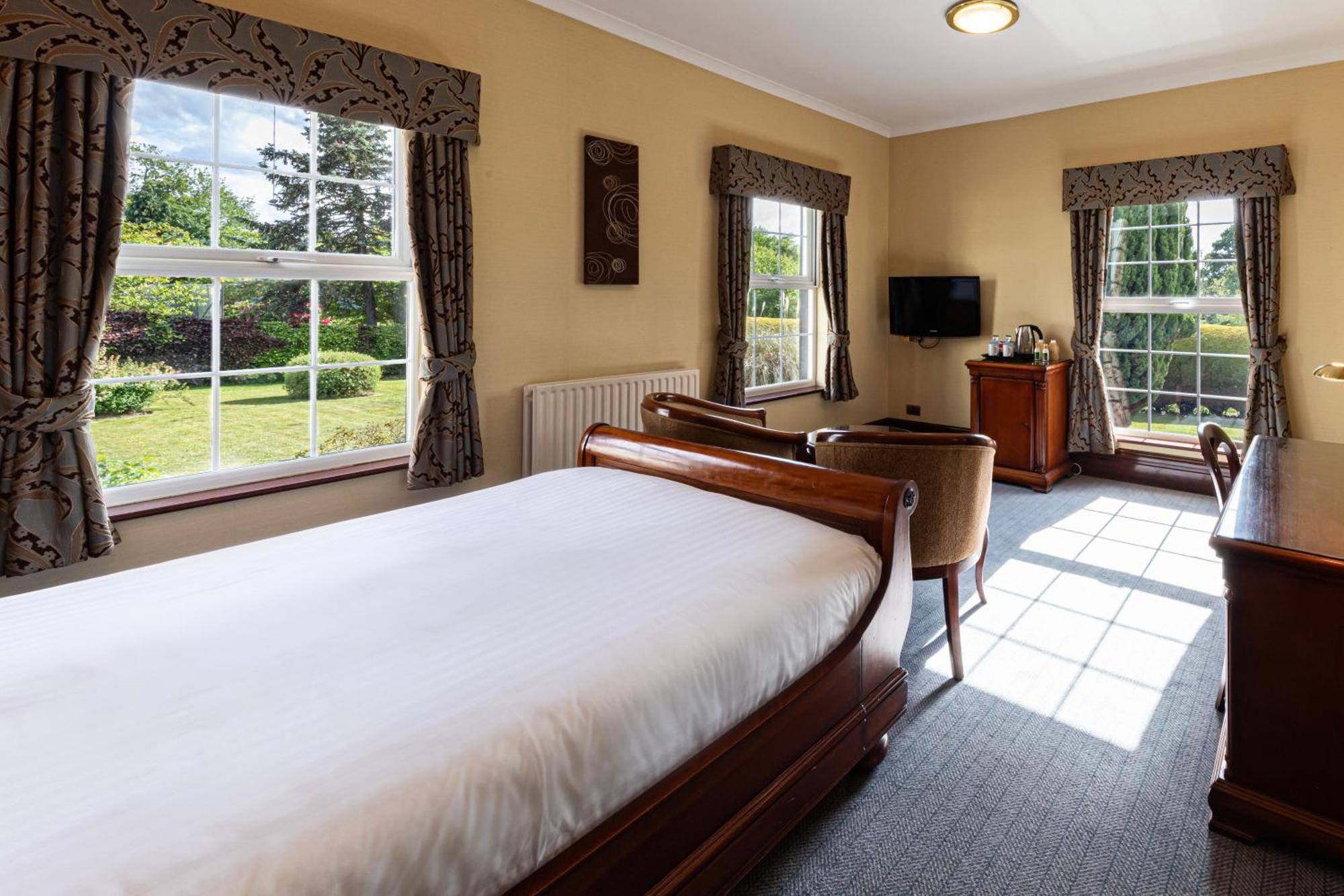 Hotel District Castle 4*