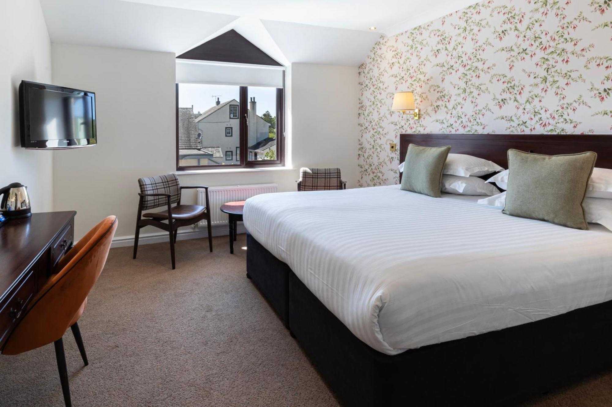 District Castle Hotel 4*