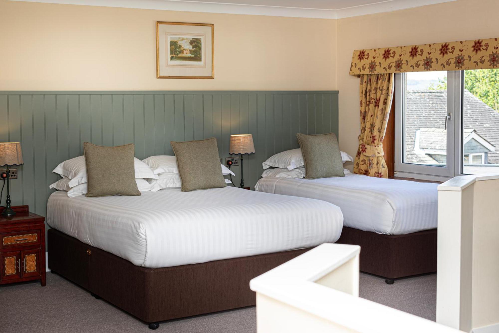 District Castle Hotel 4*